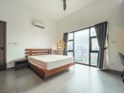 3 Bedroom Services Apartment for rent- Tonle Basac -Phnom Penh.