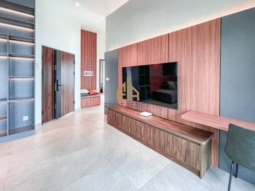 3 Bedroom Services Apartment for rent- Tonle Basac -Phnom Penh.