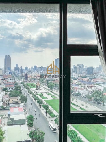 3 Bedroom Services Apartment for rent- Tonle Basac -Phnom Penh.