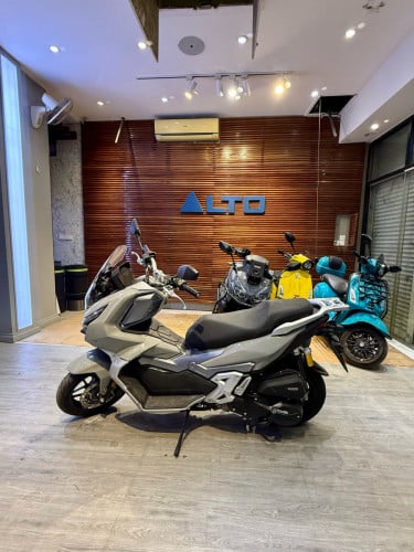 ADV 2024 កំលាំង 125cc ប្រដាសពន្ធ តម្លៃ $2800