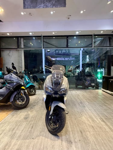 ADV 2024 កំលាំង 125cc ប្រដាសពន្ធ តម្លៃ $2800