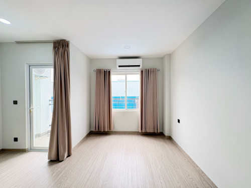 Apartment near IU School Sen Sok