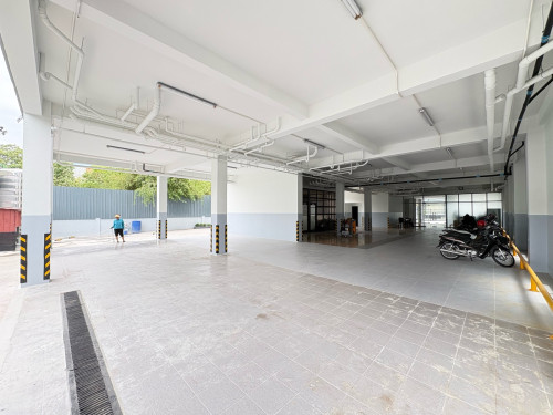 Apartment near IU School Sen Sok