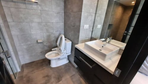 BKK | Condo with Swimming pool for rent in BKK1 near BKK market