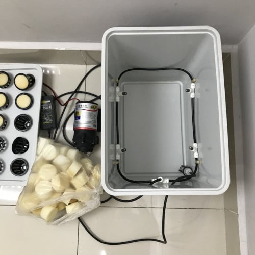 Complete 16‑Site Aeroponic Cloner Set — Pump, Sprayers, Sponges Included