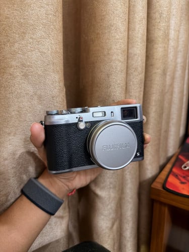 Fujifilm X100s