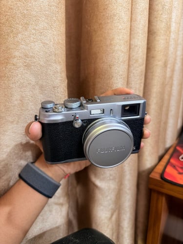 Fujifilm X100s