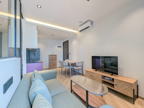 Fully Furnished 1bedroom urgent sale at Time Square 5