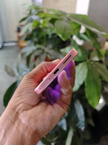 Google Pixel 9 12g/128g(វៃដូរបាន)👉$455