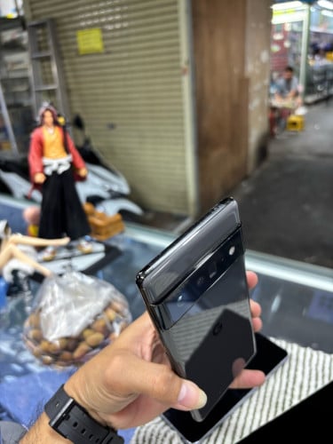 Google pixel6Pro 128G Ram12G Sim2 ESIM ម៉ាសុីមអេក្រង់ស្រុីន បែកខ្នង