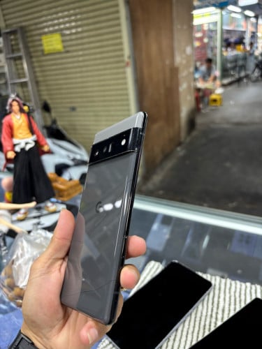 Google pixel6Pro 128G Ram12G Sim2 ESIM ម៉ាសុីមអេក្រង់ស្រុីន បែកខ្នង