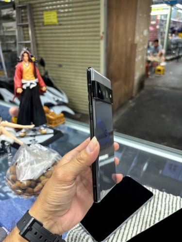 Google pixel6Pro 128G Ram12G Sim2 ESIM ម៉ាសុីមអេក្រង់ស្រុីន បែកខ្នង