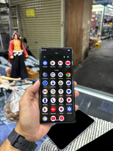 Google pixel6Pro 128G Ram12G Sim2 ESIM ម៉ាសុីមអេក្រង់ស្រុីន បែកខ្នង