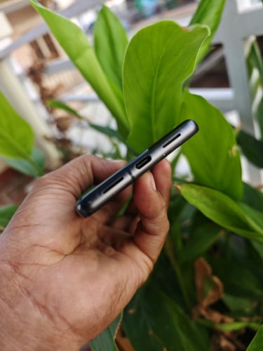 Google Pixel7 8g/128g(វៃដូរបាន)👉$175