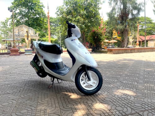 Honda Dio ZX លក់
