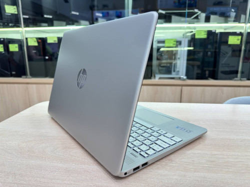 HP 15s CPU i5-1235U l RAM 8GB l SSD 512GB M.2 (Second Hand)
