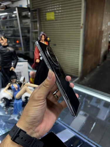Huawei Mate50E 256G Ram8G Sim2 CH អេក្រង់ម៉ាសុីនស្រុីនដូរខ្នង