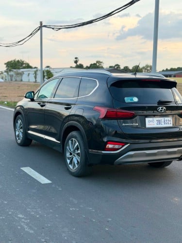 Hyundai Santafe year 2019