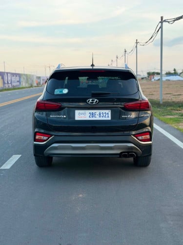 Hyundai Santafe year 2019