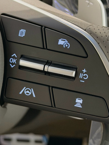 HYUNDAI STARIA lounge