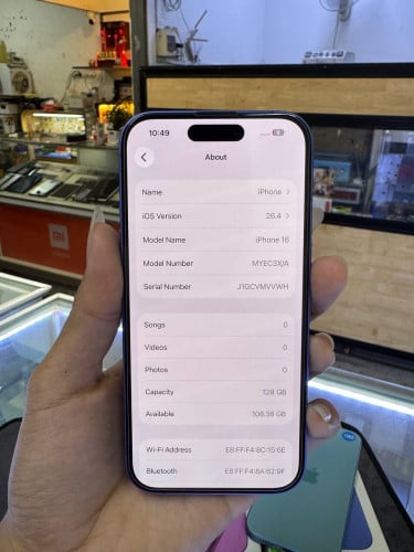 iPhone 16