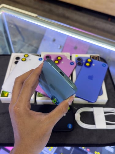 iPhone 16