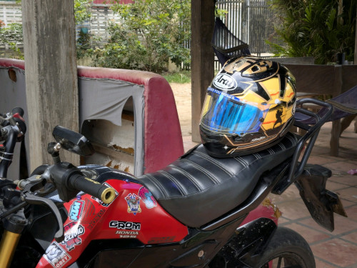 Jhg resell arai muy condition 80%%Note (Jter kjork )Size L  luk55$