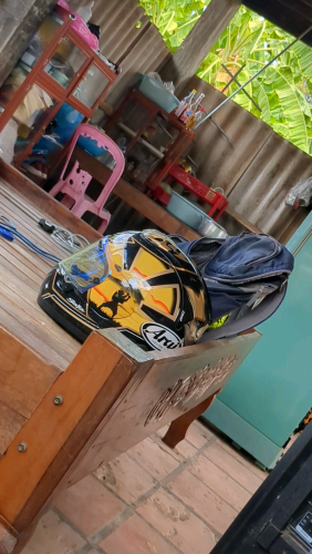 Jhg resell arai muy condition 80%%Note (Jter kjork )Size L  luk55$