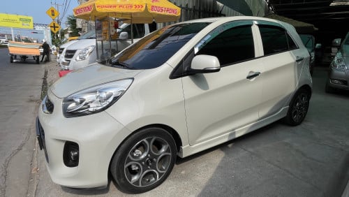 Kia morning 2016 F sports ឡានស្អាតសំនុំសុិន