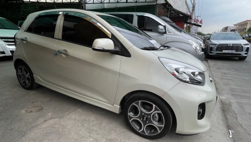 Kia morning 2016 F sports ឡានស្អាតសំនុំសុិន