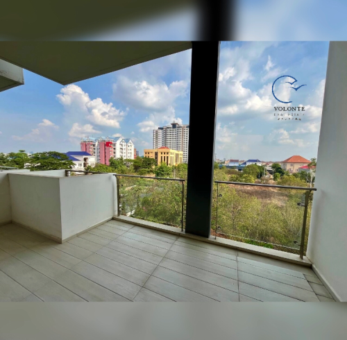 Kouk Champagne Studio for rent