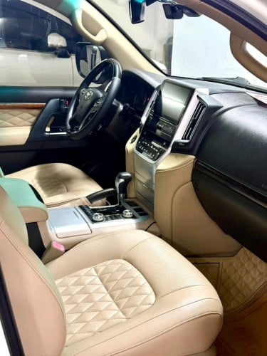 Land Cruiser 2010 up 2021 ទាំងក្នុងនិងក្រៅ