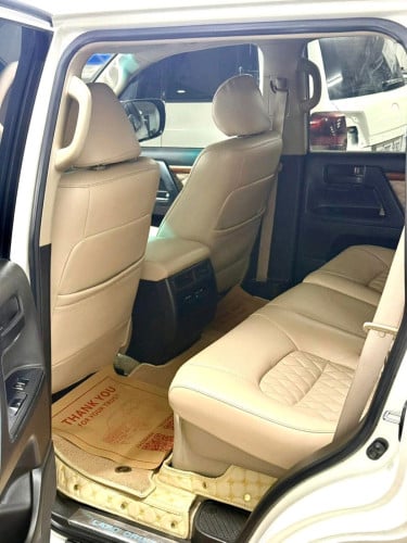 Land Cruiser 2010 up 2021 ទាំងក្នុងនិងក្រៅ
