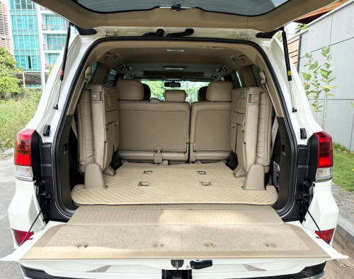 Land cruiser.2011ឡេីង ក្នុង ក្រៅ  2021 Arab