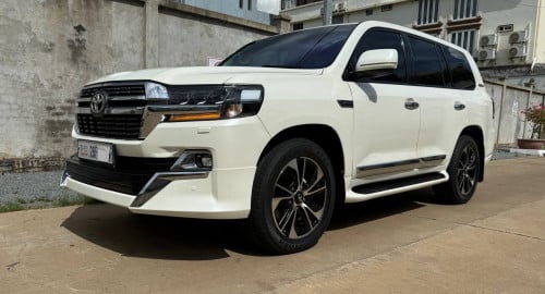 Land cruiser.2011ឡេីង ក្នុង ក្រៅ  2021 Arab