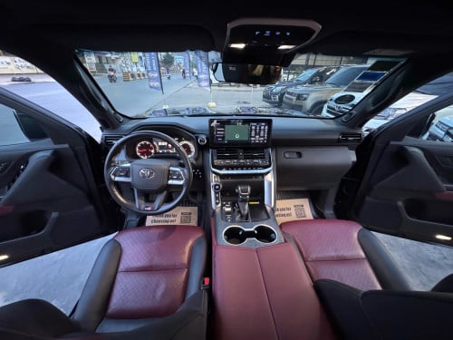 LandCruiser GR-SPORT 2022 Full Options១ទឹក 20000kmជាង នៅថ្មីណាស់ ថ្នាំស្សុីន ១ជុំ