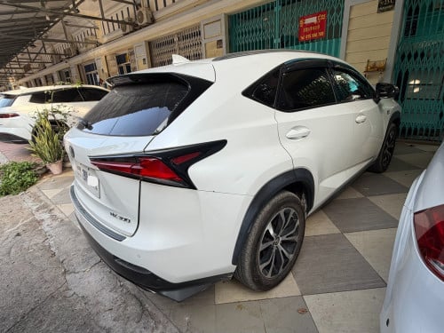 Lexus NX 300 2018 Full