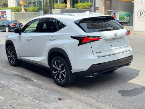 Lexus NX200t FSport 2016 ៥ប៊ូតុង ឡានDealer