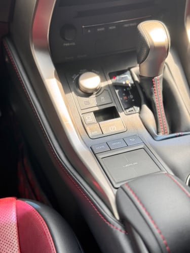 Lexus NX200t FSport 2016 ៥ប៊ូតុង ឡានDealer