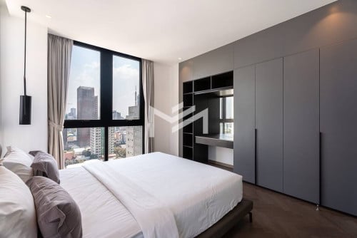 Luxurious 3 Bedrooms Apartment for RENT in BKK1 with Gym and Pool