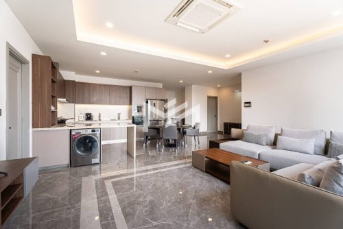 Luxurious 3 Bedrooms Apartment for RENT in BKK1 with Gym and Pool