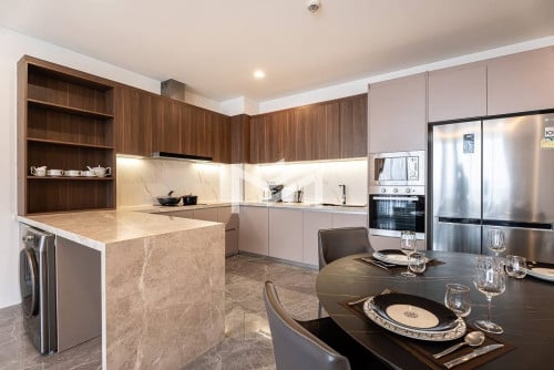 Luxurious 3 Bedrooms Apartment for RENT in BKK1 with Gym and Pool