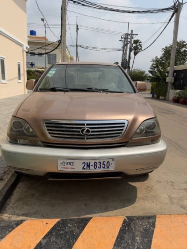 Luxus RX 300  ឆ្នាំ1999ប៉ុង2 ភ្ជាប់ប្រព័ន្ធហ្គាសរួចស្រាប់6000$ ឯកសារគ្រប់