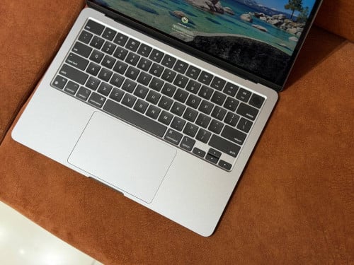 MacBook Air 2022 ( 99% )Apple M2 Chip, RAM 16GB, SSD 256GB