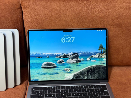 MacBook Air 2022 ( 99% )Apple M2 Chip, RAM 16GB, SSD 256GB