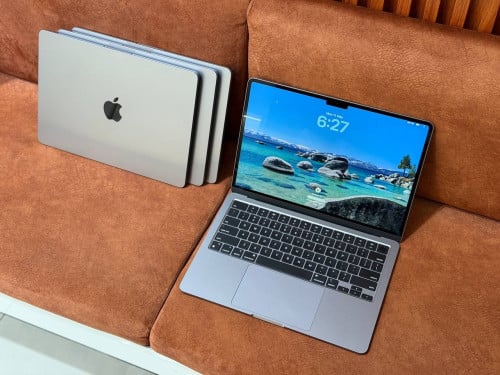 MacBook Air 2022 ( 99% )Apple M2 Chip, RAM 16GB, SSD 256GB