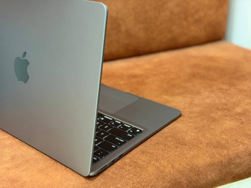 MacBook Air 2022 ( 99% )Apple M2 Chip, RAM 16GB, SSD 256GB
