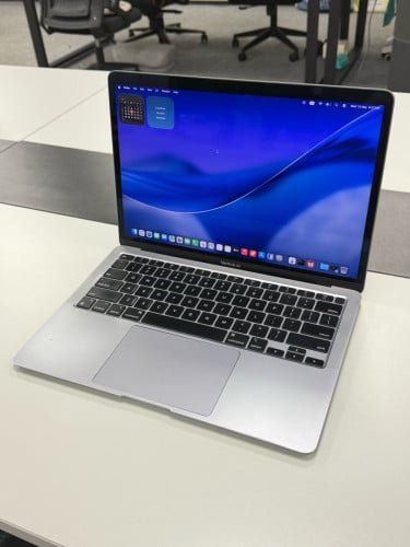 MacBook Air M1 (2020) 256G 420$