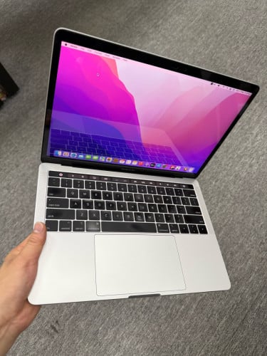 MacBook Pro 2019 Touch Bar condition 99%