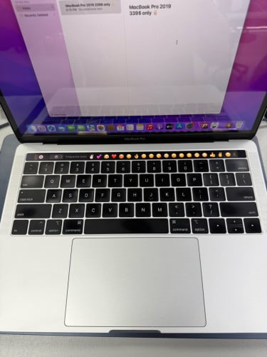 MacBook Pro 2019 Touch Bar condition 99%